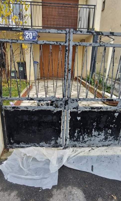 Avant portail à peindre Paris 16e