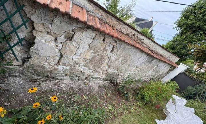 Mur ancien en pierre à rénover Paris 16e